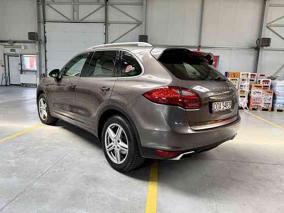 Porsche Cayenne - niezawodny SUV z bogatym wyposażeniem Oława