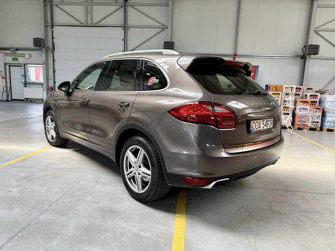 Porsche Cayenne - niezawodny SUV z bogatym wyposażeniem Oława - photo 4