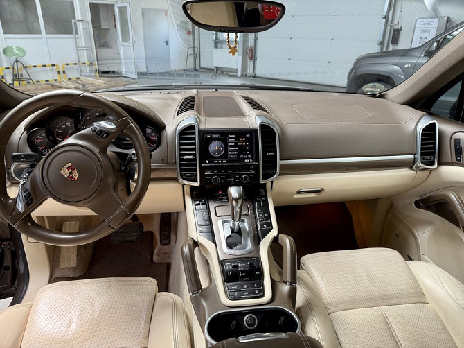 Porsche Cayenne - niezawodny SUV z bogatym wyposażeniem Oława - photo 2