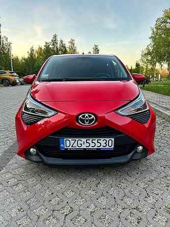 Toyota Aygo 1.0 72 KM, 2019, czerwony, 58 000 km Warszawa