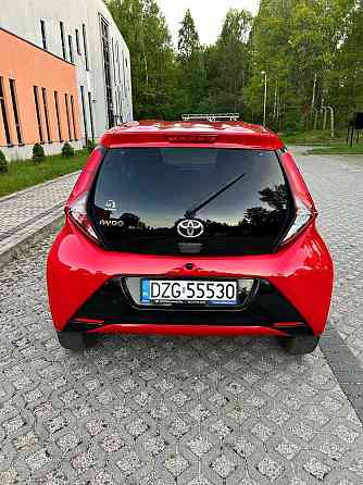 Toyota Aygo 1.0 72 KM, 2019, czerwony, 58 000 km Warszawa