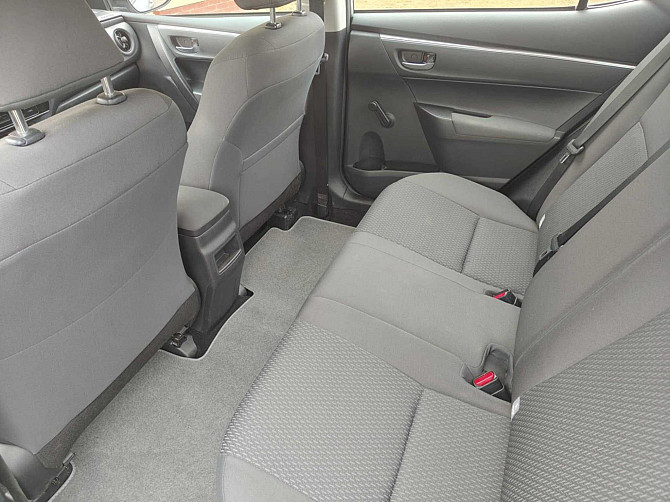 Toyota Corolla 2017 - niski przebieg, pierwszy właściciel Warszawa - photo 2