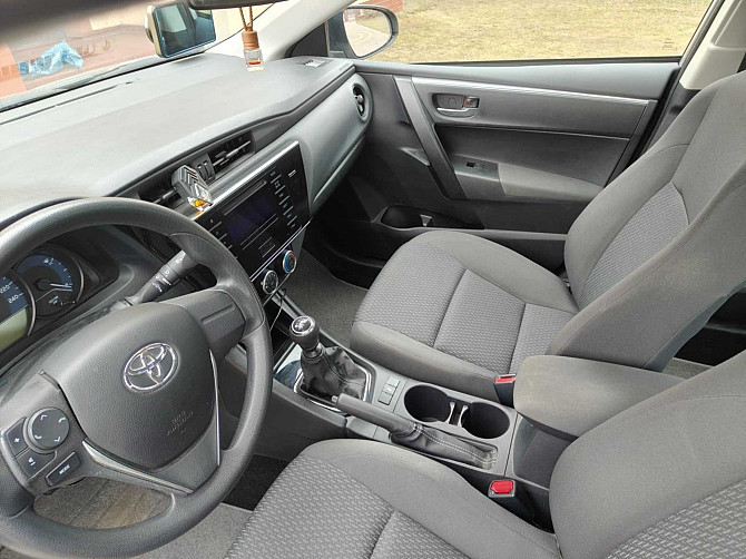 Toyota Corolla 2017 - niski przebieg, pierwszy właściciel Warszawa - photo 5