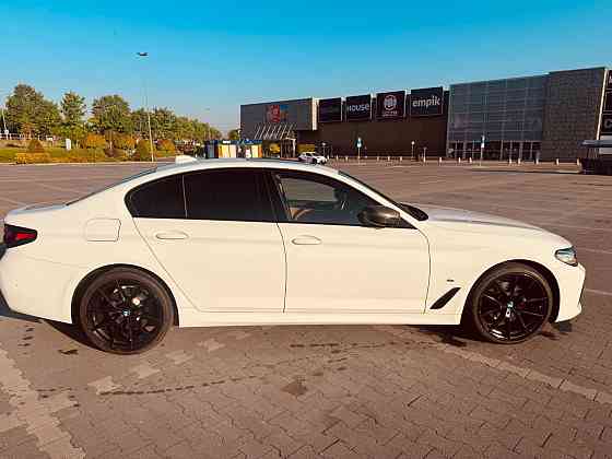 BMW Seria 5 Sedan 2021, bogate wyposażenie Warszawa