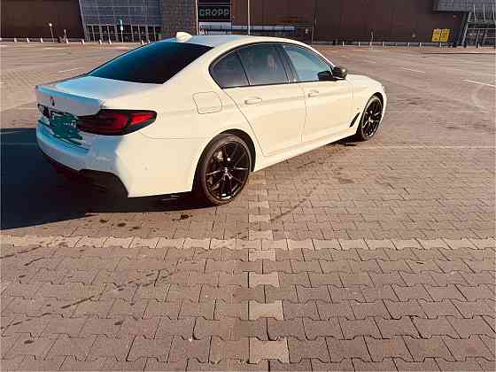 BMW Seria 5 Sedan 2021, bogate wyposażenie Warszawa