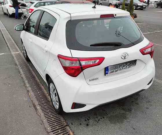 Toyota Yaris 2019, Benzyna, Sedan, Manualna Warszawa