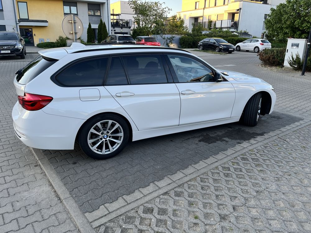BMW Seria 3 F31 2.0D 190KM Sport Line Warschau - photo 2