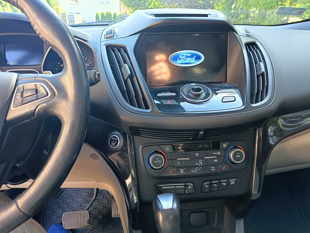 Ford Escape Titanium 2017 – bogato wyposażony SUV Varsovia - foto 2