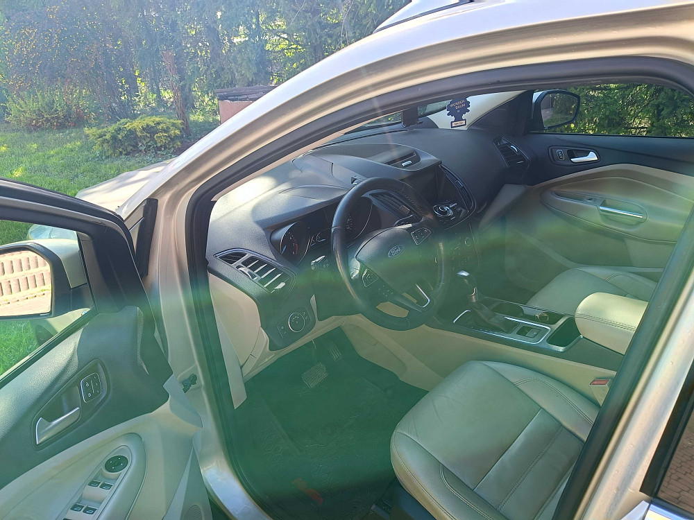 Ford Escape Titanium 2017 – bogato wyposażony SUV Varsovia - foto 1