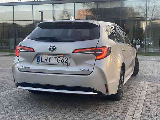 Toyota Corolla Hybrid 1.8 Kombi – świetny stan Warszawa