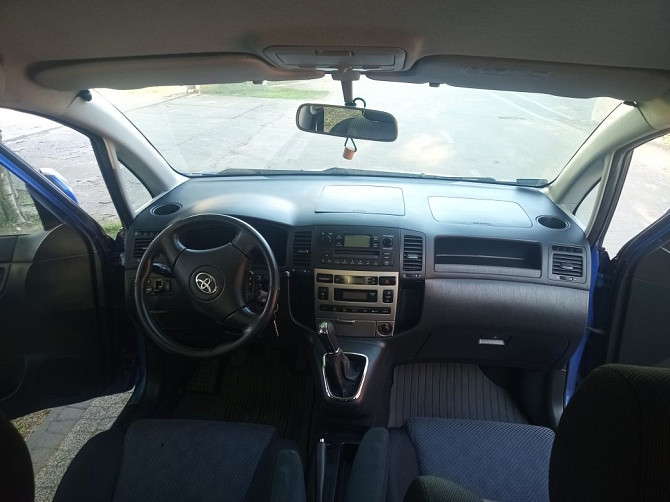 Toyota Corolla Verso na sprzedaż – niezawodny hatchback Warszawa - photo 2
