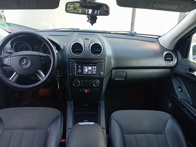 Mercedes-Benz ML 4Matic - SUV z mocnym silnikiem Warszawa - photo 2