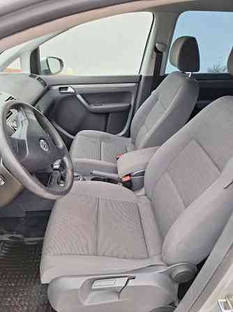 Volkswagen Touran 2010 - komfort i przestrzeń Warszawa
