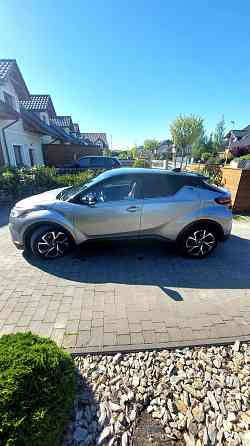 Toyota C-HR 1.8 Hybrid Selection – pełne wyposażenie, stan idealny Warszawa