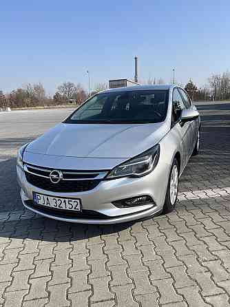 Opel Astra 2017 w dobrym stanie Warszawa