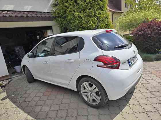 Peugeot 208 1.2 Benzyna 110 KM, garażowany, niski przebieg Warszawa