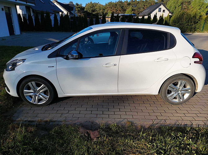 Peugeot 208 1.2 Benzyna 110 KM, garażowany, niski przebieg Варшава - изображение 5
