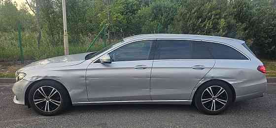 Mercedes W213 E 200 Diesel – komfort i nowoczesność Warszawa