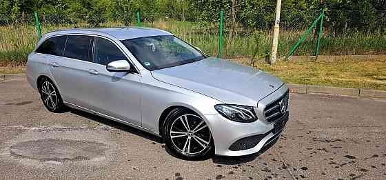 Mercedes W213 E 200 Diesel – komfort i nowoczesność Warszawa