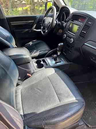 Mitsubishi Pajero 3.2 DI-D 4x4 Intense 7-osobowy Śródmieście