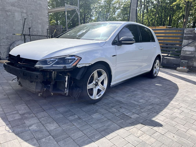 Volkswagen Golf 7,5 R 2018 - świetne wyposażenie Warsaw - photo 2