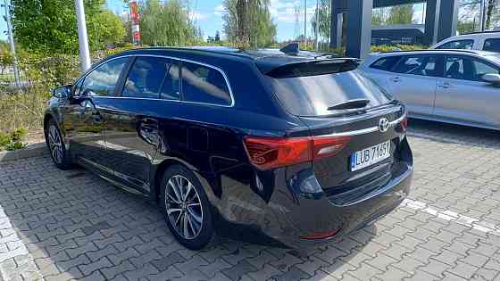 Toyota Avensis 2017 - Bezawaryjne auto z polskiego salonu Warszawa