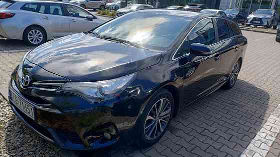 Toyota Avensis 2017 - Bezawaryjne auto z polskiego salonu Warszawa