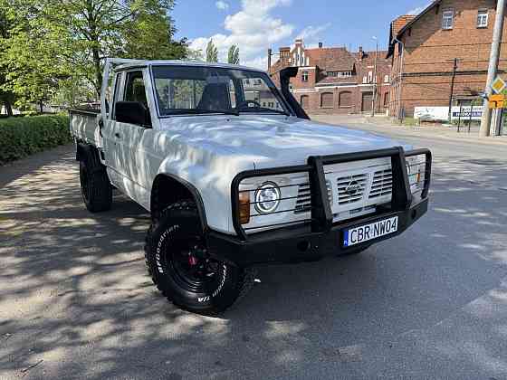 Nissan Patrol Y60 - unikalny terenowy pickup Warszawa