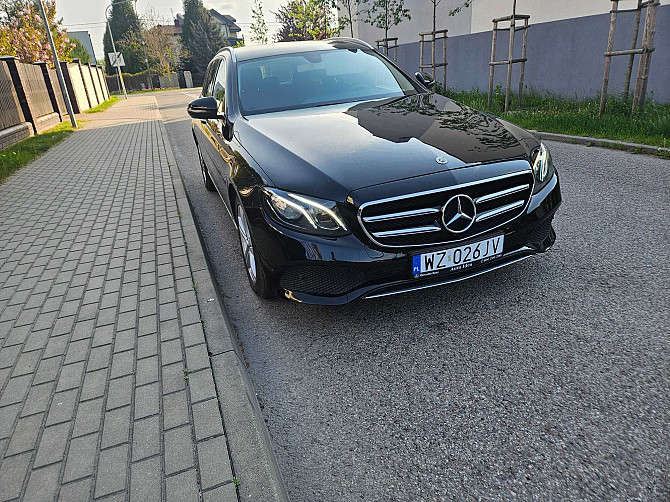 Mercedes E Klasa 220d 2.0 Diesel, 195KM, Automatyczna skrzynia biegów Śródmieście - photo 3