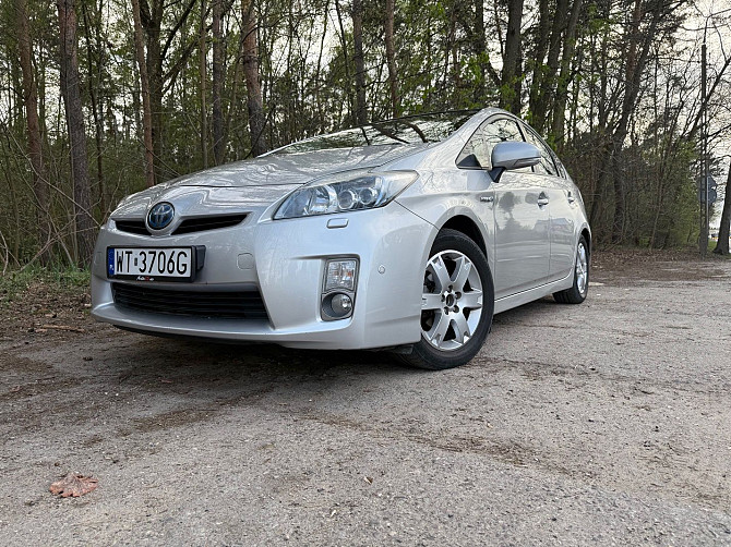 Toyota Prius Hybrid – komfort i oszczędność Warszawa - photo 8