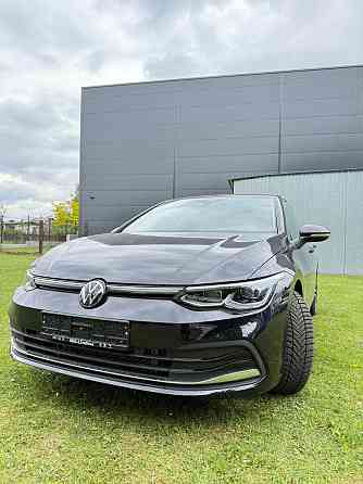 Volkswagen Golf 8 – Komfort i Nowoczesność Varsovie