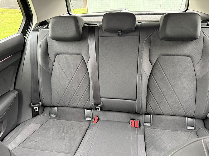 Volkswagen Golf 8 – Komfort i Nowoczesność Varsovia - foto 3