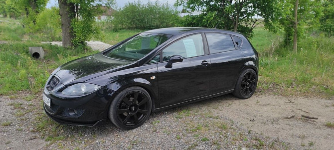 Seat Leon 2 1.9 TDI – dynamiczny hatchback w świetnym stanie Varsovia - foto 6