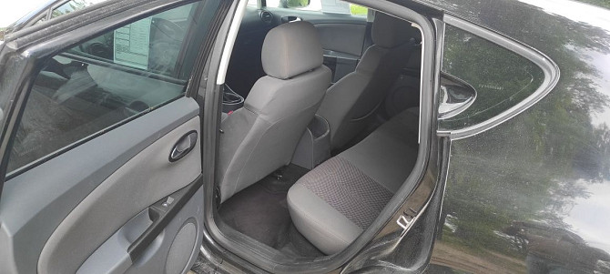 Seat Leon 2 1.9 TDI – dynamiczny hatchback w świetnym stanie Varsovia - foto 7