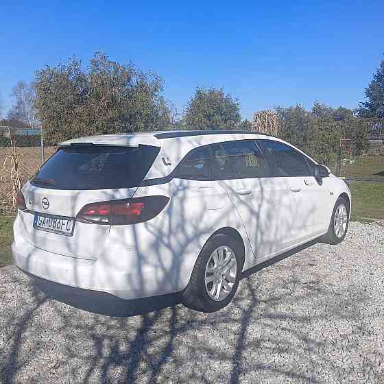Opel Astra Kombi 2019 Benzyna Warsaw