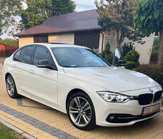 BMW Seria 3 330i Sport Line 2017 - bogate wyposażenie Warsaw