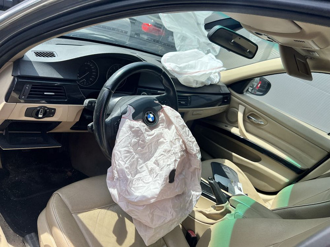 BMW 325i E90 LCI 3.0 Benzyna 218 KM Srodmiescie - photo 5
