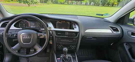 Audi A4 Kombi 2011 – Diesel, Manualna Warsaw
