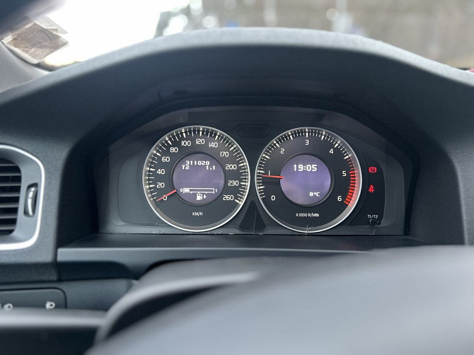 Volvo V60 1.6 Diesel 2011, ekonomiczny, zadbany Warschau - photo 2