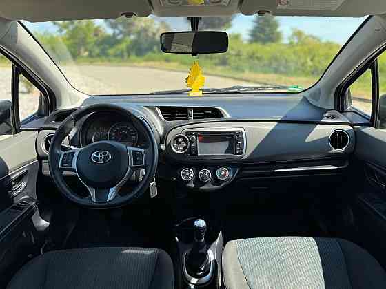 Toyota Yaris 2011 – niezawodny i oszczędny hatchback Warszawa