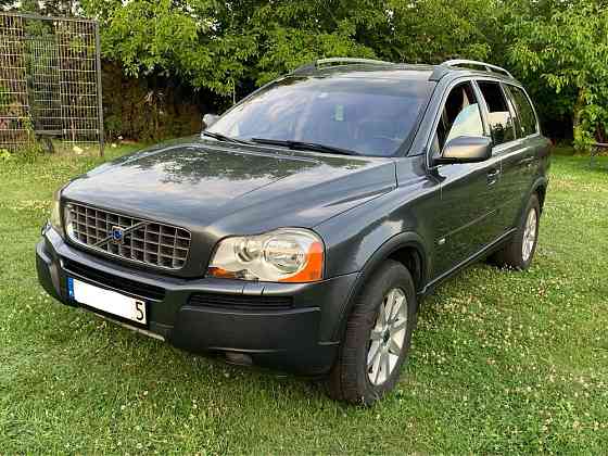 Rodzinne Volvo XC 90, diesel, 7 miejsc Warschau