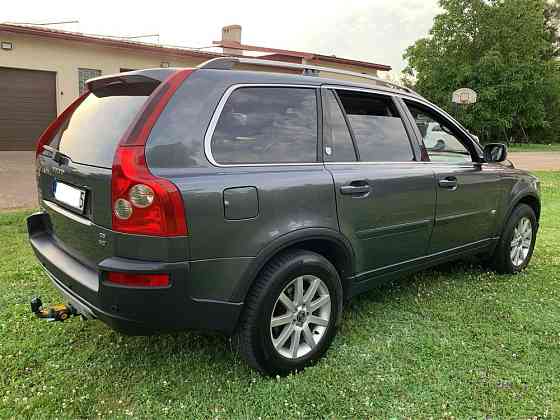 Rodzinne Volvo XC 90, diesel, 7 miejsc Warschau
