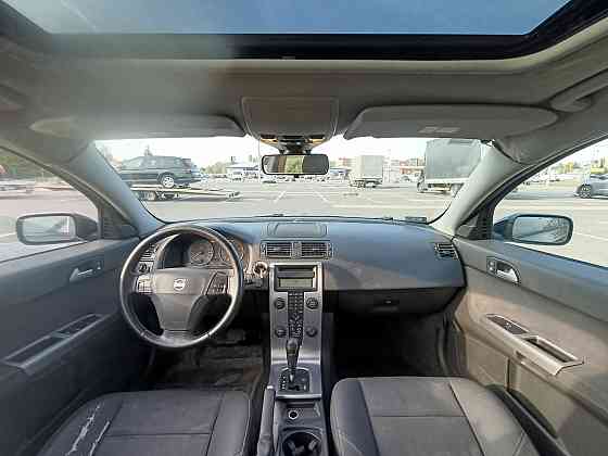 Volvo V50 - komfortowe rodzinne kombi Warschau